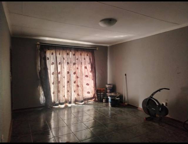 3 BEDROOM PROPERTY TO RENT IN BENDOR